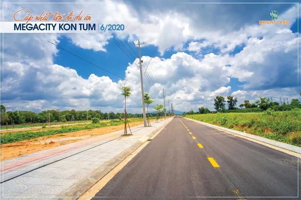 Trục đường giao thông trải nhựa rộng tại dự án Mega City Kon Tum